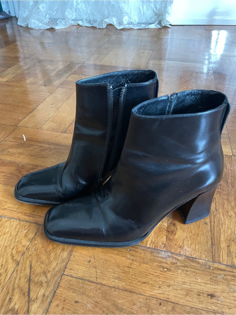 Via Spiga Black Leather Block Heel Ankle Boots